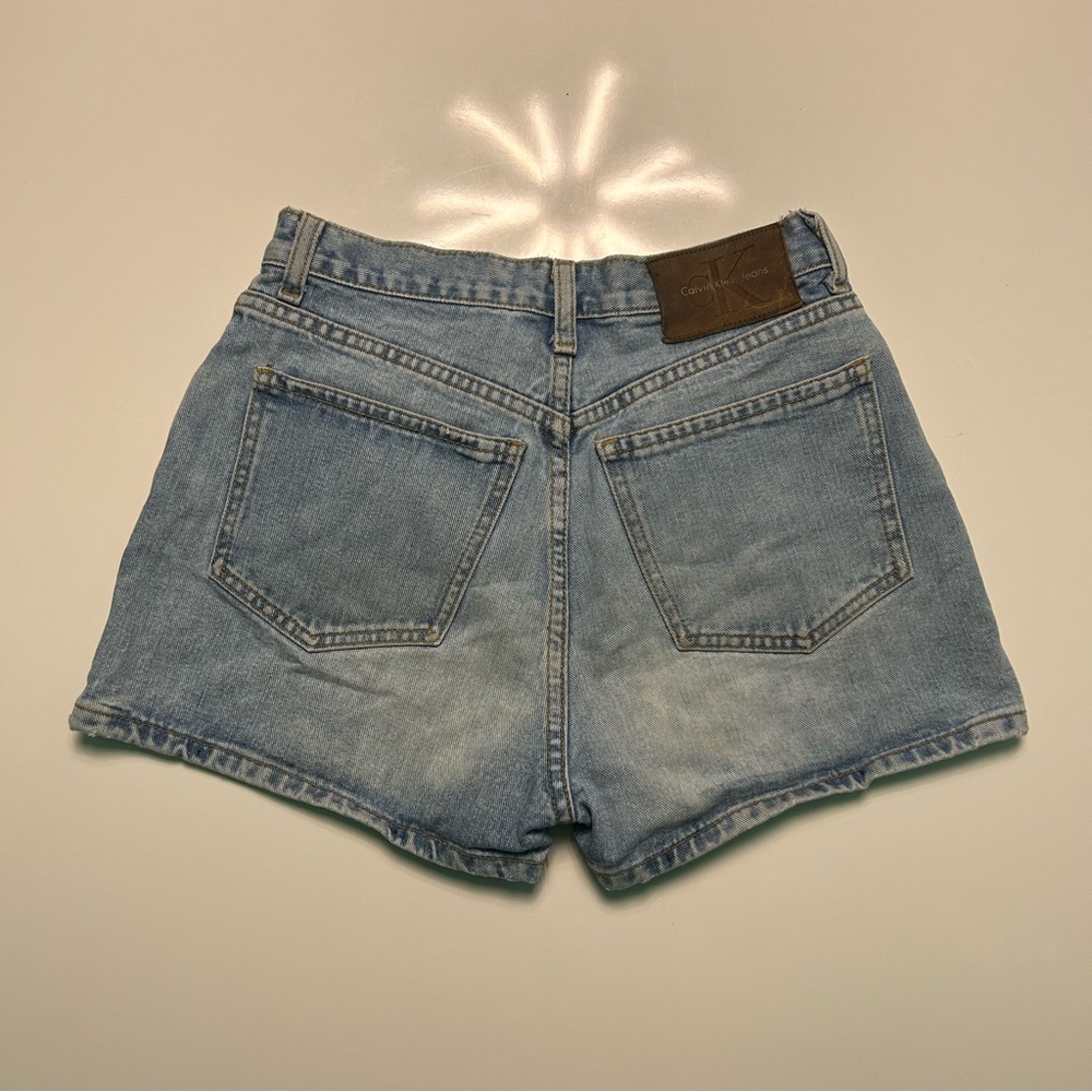 Vintage Women's Blue Denim Shorts